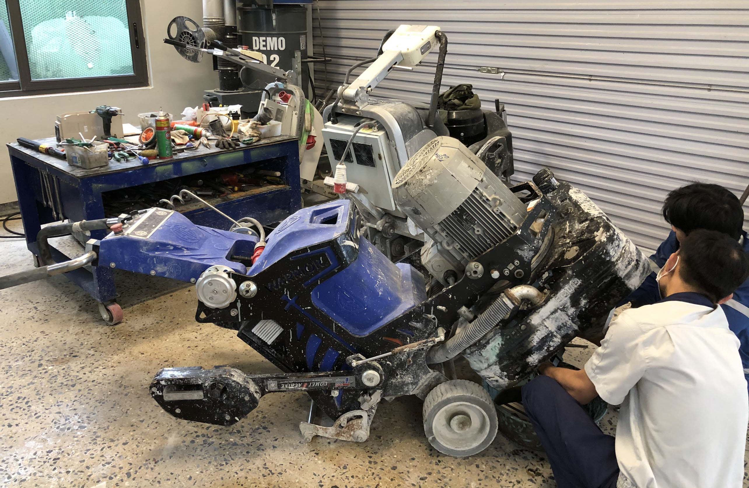 LỢI ÍCH CỦA VIỆC BẢO TRÌ, BẢO DƯỠNG MÁY MÀI SÀN VÀ ĐÁNH BÓNG BÊ TÔNG